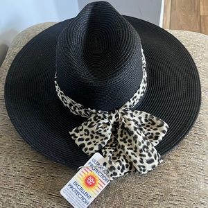 Sun hat black… brand Kooringal